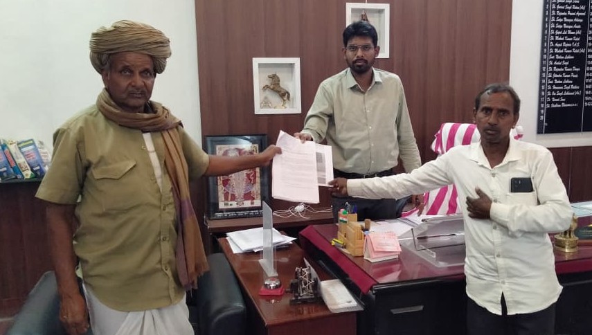 अरावली निर्माण मजदूर सुरक्षा संघ ने उठाई पूर्णकालिक श्रम मंत्री की मांग, एसडीएम को सौंपा ज्ञापन